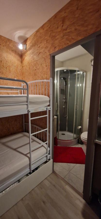 Le Chaleureux Cocon Rouge Apartment Ustou Екстериор снимка