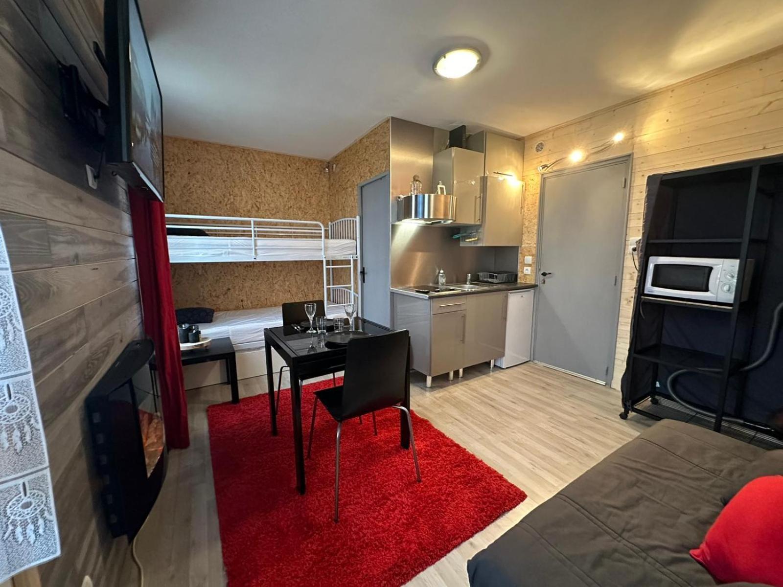 Le Chaleureux Cocon Rouge Apartment Ustou Екстериор снимка