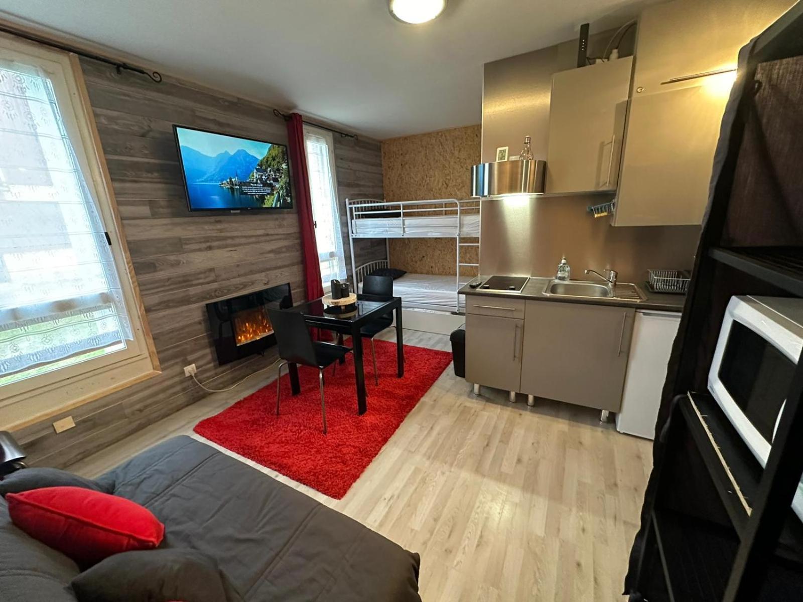 Le Chaleureux Cocon Rouge Apartment Ustou Екстериор снимка